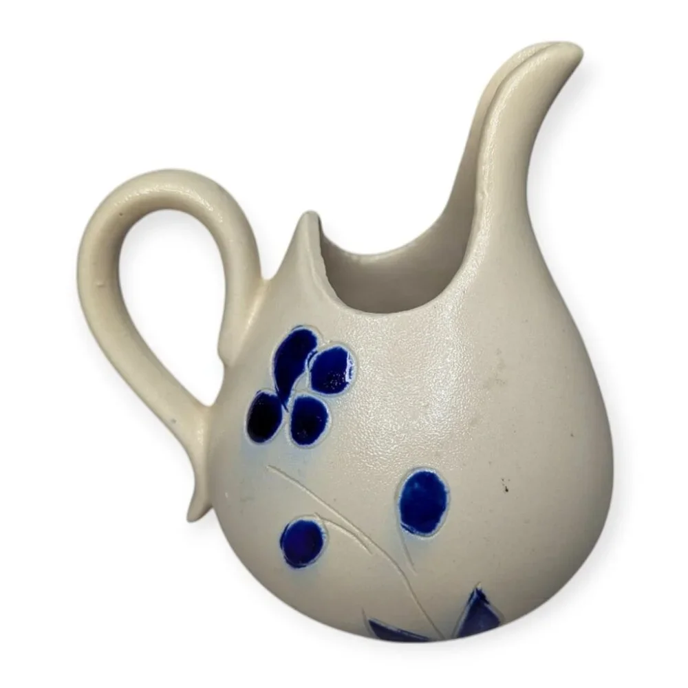 Williamsburg Pottery Cobalt Blue Creamer Salt Glazed Unique